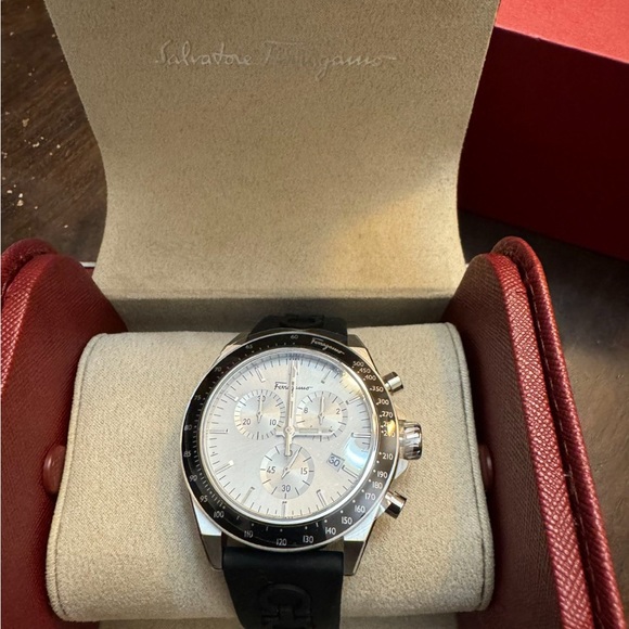 Watch - Picture 1 of 1